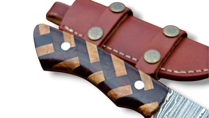 Cuchillo de Caza y Camping de Hoja Fija de Acero de Damasco Forjado a Medida con Funda Scout, Venta al por Mayor, Cuchillos de Damasco OEM, Más Vendidos - Product Image 3