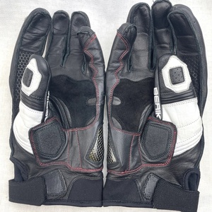 Guantes de Motociclismo Berik 2.0 Full Race Gauntlet Blancos, Guantes de Carreras Deportivos de Cuero Perforado con Armadura, Guantes Profesionales para Motociclistas - Product Image 3