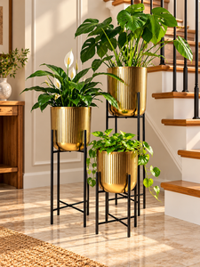 Juego de 3 Macetas de Metal Dorado con Soportes Negros, Modernas y Lujosas, para Exhibición de Plantas en Interiores, Decorativas para Sala de Estar - Product Image 6