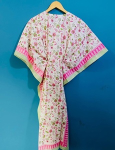 Robe longue kaftan blanche à imprimé floral rose pour femme, style bohème, col en V, taille ajustable avec lien, robe de plage d'été - Product Image 5