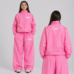 Conjunto Deportivo Personalizado OEM para Hombre y Mujer, Chaqueta y Pantalones de Nailon, Ropa Deportiva Unisex - Product Image 4
