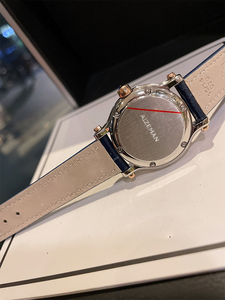 Montre de luxe haut de gamme 30 mm, cadran ciel étoilé, diamants flottants, bracelet en cuir de crocodile bleu, acier inoxydable 316, montre-bracelet élégante V2 - Product Image 4