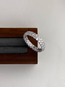 แหวนแต่งงานเพชรไมโครเพฟแบบเต็มวง แหวนเพชรแล็บโกรว์ดีไซน์หรูหรา สามารถสวมซ้อนกันได้ สไตล์เครื่องประดับมินิมอล - Product Image 4