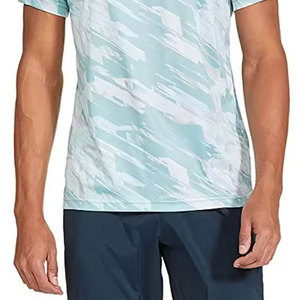 Camiseta Sublimada con Diseño de Colores Brillantes para una Personalidad Elegante y Segura de Sí Mismo - Product Image 4