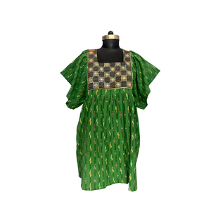 ชุดเดรสผ้าฝ้ายสีเขียวสำหรับผู้หญิง ปักลายที่คอเสื้อ แขนระบายทรงหลวม สวมใส่สบายๆ ในฤดูร้อน เหมาะสำหรับใส่ในชีวิตประจำวัน ชุดเดรสสั้น - Product Image 1