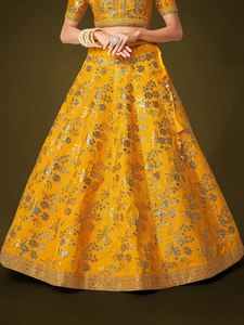Rivaayat House Lehenga Choli de Seda Amarilla con Bordado Dori, Traje de Boda, Ropa Étnica India para Fiestas para Mujer, En Stock - Product Image 6
