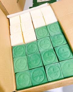 Savon artisanal à la noix de coco VIGI FARM de haute qualité, à base d'huile de coco naturelle, pour le bain et les soins corporels des enfants, tous types de peau - Product Image 5