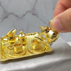 Accessoires miniatures en métal pour maison de poupée, service à thé doré (6 pièces/ensemble) pour la décoration de scènes miniatures - Mini jouet - Product Image 2