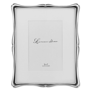 Cadre photo en argent de luxe au design classique haut de gamme pour une esthétique vintage élégante, décoration de table pour la maison et le bureau - Product Image 1