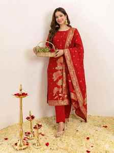 Red Silk Embroidered Floral <b>Kurta</b> Set With Traditional Design Dupatta <b>For</b> <b>Women</b> India Pakistan Wedding Engagement Wear - Product Image 4