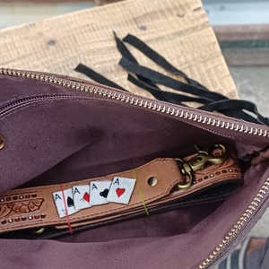 Bolso Bandolera de Cuero y Piel Auténtica Estilo Bohemio con Borlas Decorativas, Cierre de Correa Única, para Todas las Temporadas - Product Image 2