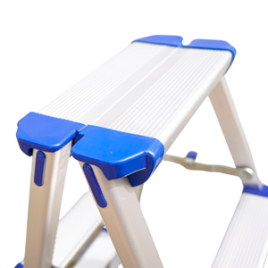 Wood <b>Step</b> Ladder 4 <b>Steps</b> 6FT Height 150kg Capacity Household Use Modern Design Manual Locking Mechanism - Product Image 5