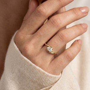 Anillo de compromiso solitario con diamante de corte marquesa de 1 quilate, banda delgada, oro de 10K/14K/18K, anillo de joyería para mujer, anillo minimalista - Product Image 6