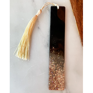 Nouveau produit très demandé : Marque-page en résine naturelle fait main, magnifique, avec paillettes, effet marbré, unique et transparent. - Product Image 4