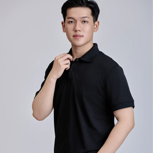 เสื้อเชิ้ตแขนสั้นผ้าแคนวาสถักน้ำหนัก 200 กรัม ทรงปกติสำหรับผู้ชาย |   เสื้อยืดลำลองสีดำติดกระดุมพร้อมโลโก้ด้านหน้า |   กันรอยยับ - Product Image 1