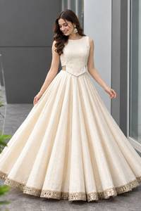 Lehenga Choli de Gasa Crema, Largo hasta el Suelo, Reversible, con Estampado Bandhej y Lentejuelas, Ropa Étnica para Mujer, para Bodas - Product Image 3