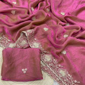 Sari en soie organza rose élégant avec bordure festonnée en zari argenté et broderie Butta en forme de cœur - Tenue indienne pour mariage et soirée - Product Image 2