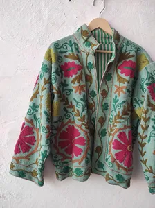 Chaqueta Corta Boho Chic de Algodón Bordada con Diseño Suzani, Estilo Étnico Floral Hecha a Mano para Mujer - Product Image 4