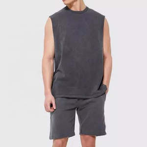 Camiseta sin mangas de algodón 100% con logo personalizado DTG, corte en el bajo y lavado ácido para hombre, ideal para verano. - Product Image 2