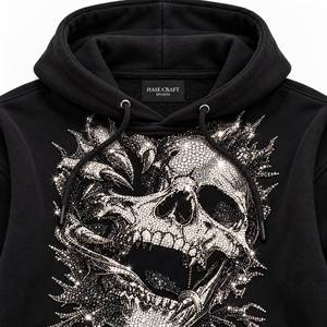 Sudadera con Capucha Negra Gótica para Hombre, Sudadera con Estampado de Calavera con Pedrería - Product Image 5