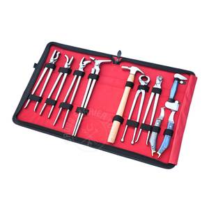 Kit de herramientas de herrador para un esquilado profesional con martillo de alta resistencia, clavillero, extractor de herraduras, separador de herraduras y extractor de clavos. - Product Image 1