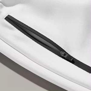 กางเกงวิ่งกีฬาผ้าโพลีเอสเตอร์แห้งเร็วสำหรับผู้ชาย มีกระเป๋า - Product Image 2