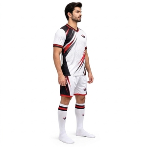 Tenue de football légère en tissu respirant, anti-humidité et construction durable, idéale pour l'entraînement régulier - Product Image 6