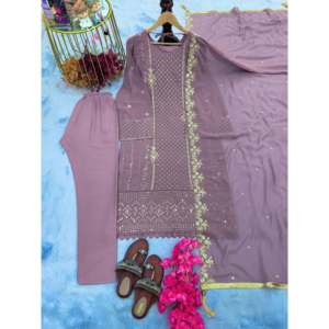 Ensemble de vêtements de fête pour femmes de créateur haut bas Dupatta pour un look élégant - Product Image 1