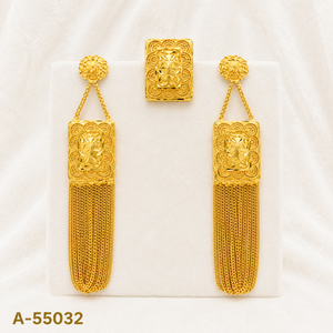 Boucles d'oreilles clous de luxe plaquées or en forme de cœur corail pour femme, idéales pour les soirées A-55032 - Product Image 1