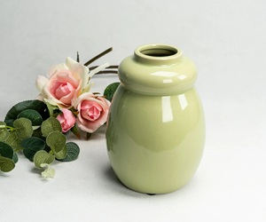 Jarrón Redondo de Cerámica Vibrante con Acabado Verde Lima Brillante, Acento Moderno y Atrevido para Decoración Contemporánea del Hogar - Product Image 6