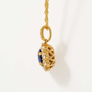 Collar con Colgante de Diamantes y Zafiros Cultivados en Laboratorio, Oro Amarillo de 14K Premium, Corte Radiante de 6.16ct, Certificado IGI, Joyería Fina - Product Image 3