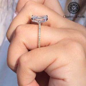 Bague de fiançailles et d'éternité classique pour femme Charm_Jewells en argent plaqué or rose avec moissanite taille coussin et sertissage à griffes IGI - Product Image 2