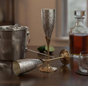 Verre à vin en acier inoxydable gaufré fait main de luxe, style américain, élégant, décoratif, pour lait et autres boissons - Product Image 4
