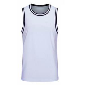 Camiseta de Baloncesto Deportiva para Hombre Hecha en Pakistán, Personalizable, Lisa, a Bajo Precio - Product Image 1