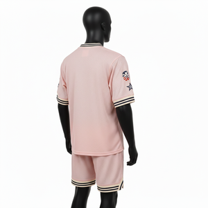 Ensemble short et maillot en jersey de polyester respirant pour homme, toucher doux, panneaux côtelés roses sur le col et les poignets, logo imprimé personnalisé. - Product Image 5