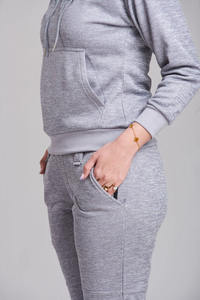 Ensemble survêtement décontracté pour femme, sweat-shirt à capuche gris et pantalon de jogging, manches longues, couleur unie, respirant, 100% coton, écologique - Product Image 3