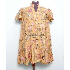 Robe d'été élégante et vintage pour femme, faite à la main en coton biologique, col rond, manches longues, coupe trapèze, imprimé floral, respirante - Product Image 1