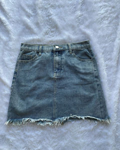 Tendance 2026 HSI Jupes en jean semi-extensibles de qualité supérieure, modèle délavé avec bas effiloché, avec ceinture et plusieurs poches, style fantaisie - Product Image 5