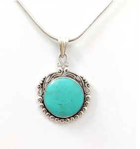 Colgante de plata de ley de diseño vintage con piedra turquesa redonda para uso diario y ocasional. - Product Image 3