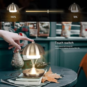 Lámpara de Mesa de Latón Hecha a Mano de Estilo Vintage con Detalles Grabados para Decoración Clásica del Hogar - Product Image 2