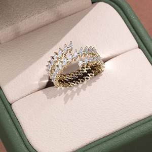 แหวนเพชรทรงมาร์คีส์ 1.17 กะรัต พร้อมวงแหวนทองคำ 14k แบบ Eternity - Product Image 1