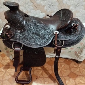 Selle en cuir western durable pour chevaux, avec un design confortable, idéale pour la promenade, les tâches à la ferme, la randonnée et l'entraînement. - Product Image 1