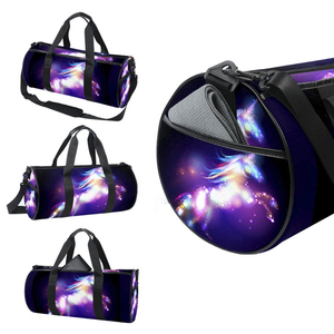 Bolsa Deportiva Moderna con Diseño Geométrico de Galaxia, Cierre de Cremallera de Poliéster, Correa Ajustable y Bolsillos Laterales para Deportes - Product Image 3