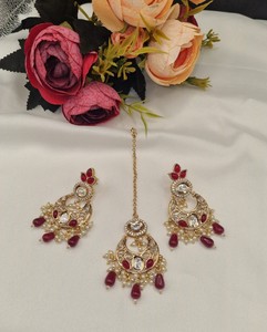 Ensemble de bijoux élégant en pierres précieuses Kundan, collier en pierres précieuses plaqué or avec des gouttes de perles, ensemble de collier avec boucles d'oreilles et mangtika pour mariage, pour femmes - Product Image 6