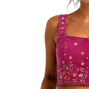 Conjunto de Top Corto y Falda Bordados para Mujer, Color Magenta, Diseño Floral, Verano, Dos Piezas, Logotipo Personalizado, OEM, Ropa al Por Mayor - Product Image 3