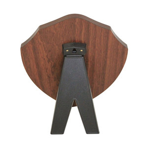 Escudo Vikingo Nórdico Auténtico de Madera, Forma Redonda, Hecho a Mano para Eventos Históricos, Cosplay y Fines Decorativos - Product Image 2