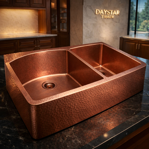 Évier de cuisine en cuivre pur Daystar Trade, fait main, surface martelée brossée, quatre trous, double bac, à encastrer sous le plan. |   Moderne 1.2-3.0mm - Product Image 3