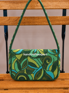 Bolso de Hombro con Solapa y Cuentas de Satén Hecho a Mano, Diseño Bohemio Verde y Azul, Correa Única, Uso Diario, Día de San Valentín, Ecológico - Product Image 2