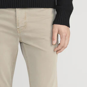 Soft Fabric Comfortable Casual Jeans For Men OEM Design Denim Jeans Stretch Fabric Soft Touch Stylish Casual Pants Washed Finish - Product Image 3