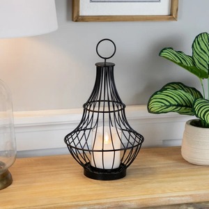 Farol Metálico Negro de Diseño Elegante y Duradero, Ideal para Decoración del Hogar e Iluminación de Patios Exteriores, Hecho en India - Product Image 5